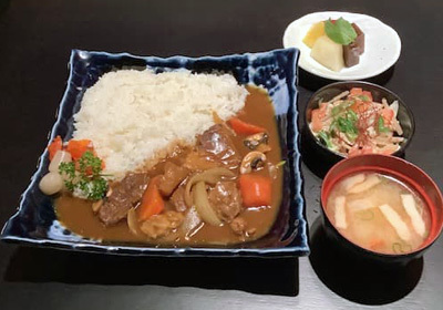 romahamasei,Curry alla giapponese  con manzo e verdura su riso