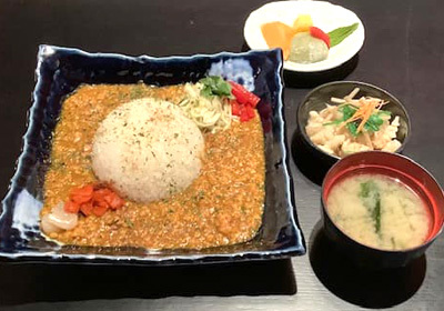 romahamasei,Chicken keema curry Curry con macinata di pollo  e verdure su riso